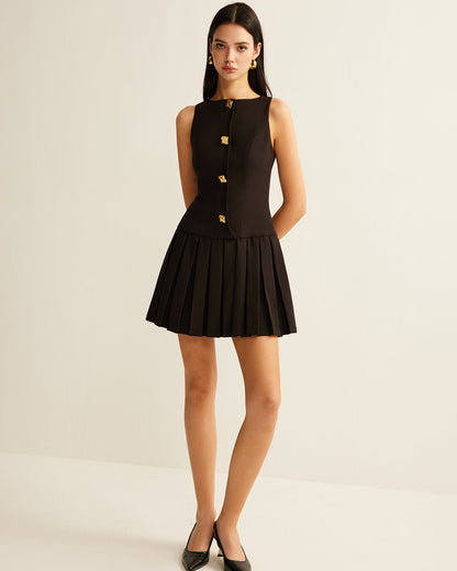 Clara | Élégante Robe Sans Manches Plissée avec Détails en Métal pour Femmes 4