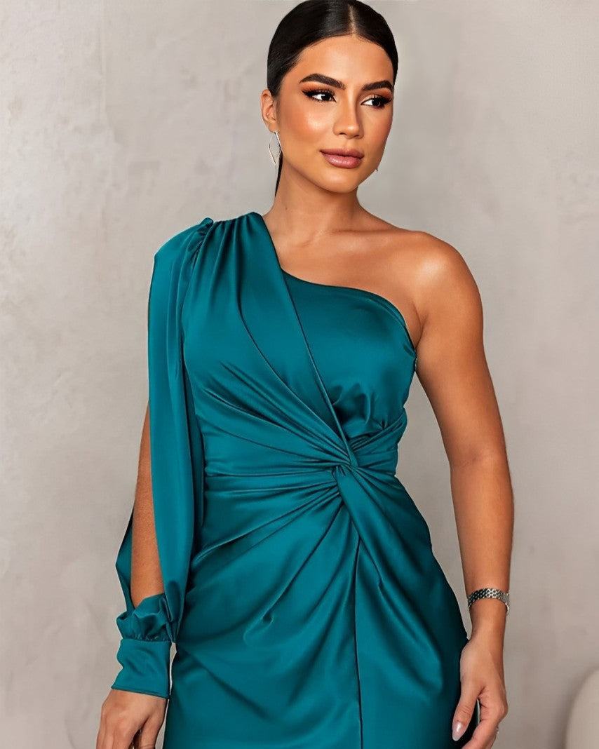 Clara | Robe Élégante à Épaule Dénudée pour Femmes avec Fente Latérale 0