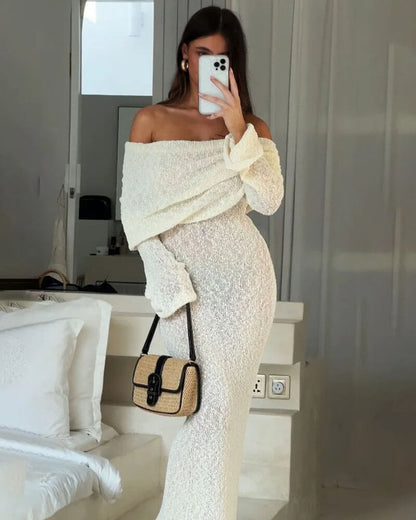 Clara | Robe Maxi Off Shoulder Élégante en Tissu Bouclé pour Femmes 2