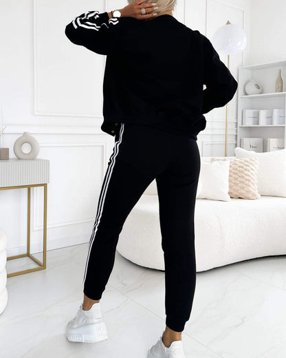 Sophie | Ensemble Sportif à Rayures avec Veste et Jogging pour Femmes 6