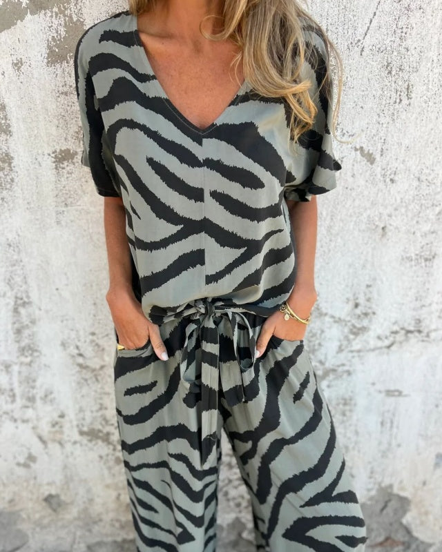 Zélie | Ensemble Deux-Pièces Imprimé Zèbre Audacieux pour Femmes 2