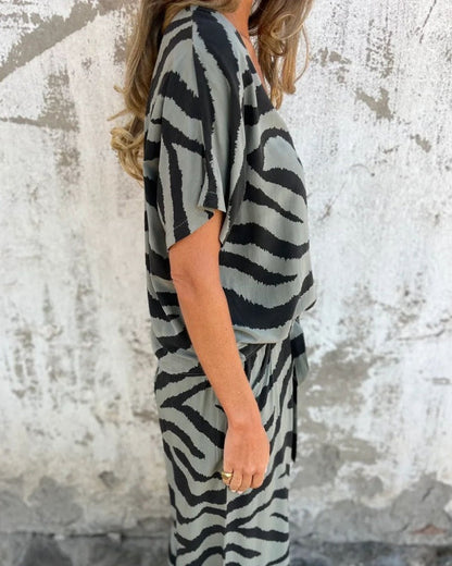 Zélie | Ensemble Deux-Pièces Imprimé Zèbre Audacieux pour Femmes 6